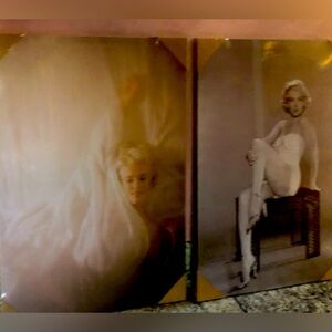 2 Marilyn Monroe Art Prints on canvas